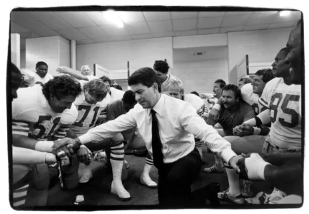 Photographer chronicles NFL’s 49ers in Butler exhibition